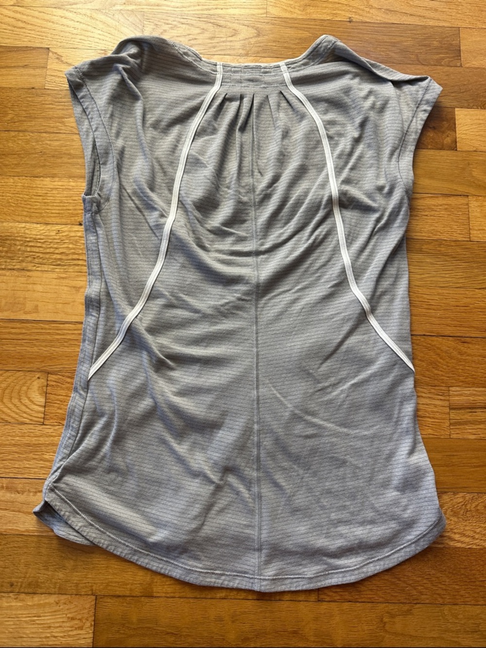 lululemon athletica Light Gray Short Sleeve Athletic Tee